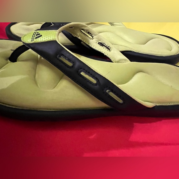Adidas memory foam comfy flip flops - black with green/yellow - Picture 3 of 5